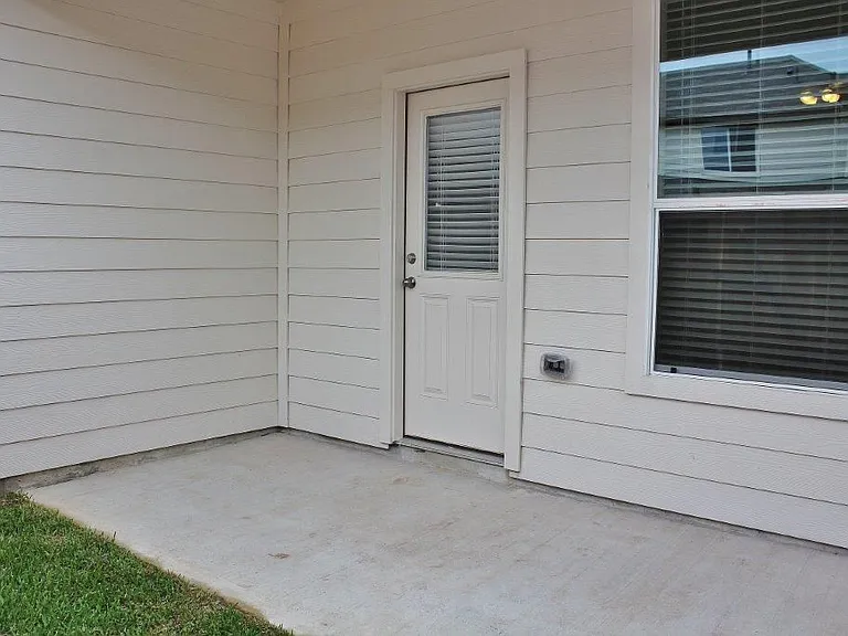 12335 Dona Ln — Photo 7