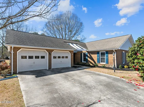 303 Forest Oaks Drive, New Bern, NC 28562