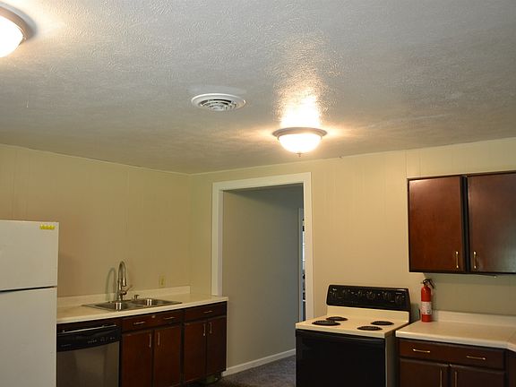 5th image of 26661 Lakeview Dr