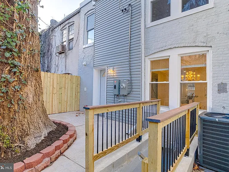 635 N Rosedale St — Photo 12