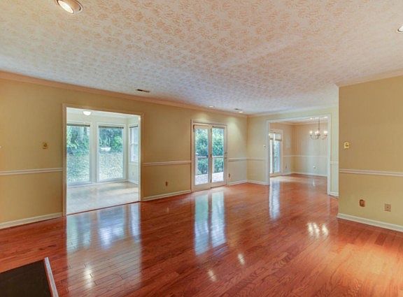 4th image of 8511 Cypress Lake Dr E