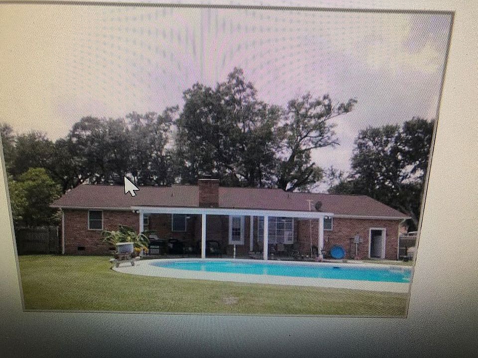 2nd image of 1018 Striper Ave
