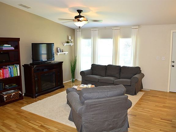 4th image of 19117 85th Avenue Ct E