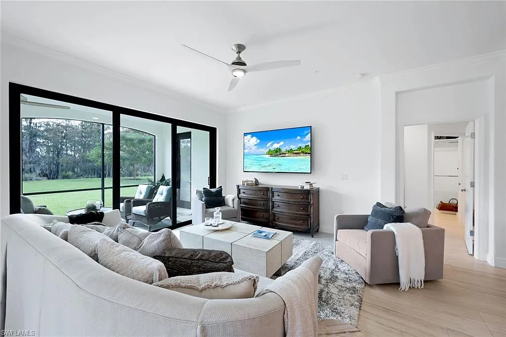 3 bed, 2.0 bath, 1710 sqft, $14,000 — Photo 4