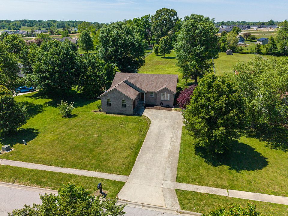 1st image of 131 Shady Oaks Dr