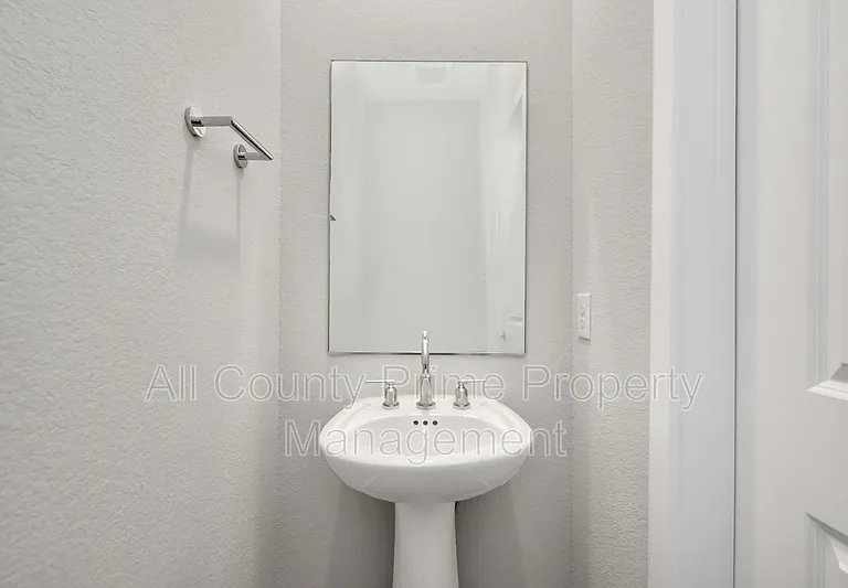 1218 Raburn Run Ln — Photo 13
