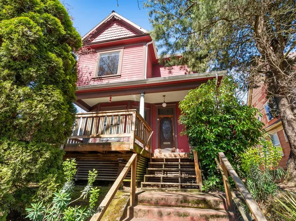 111 N Monroe St, Portland, OR 97227