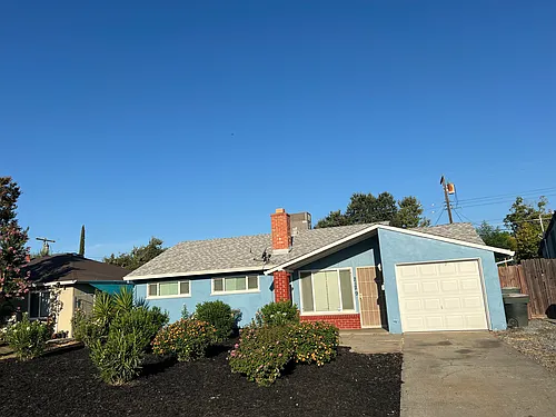 2129 Winafred St Photo 1