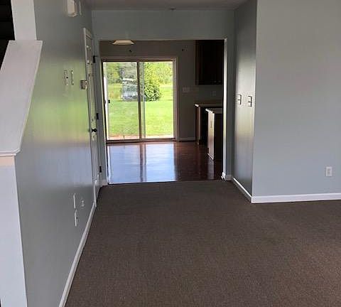 2nd image of 611 Wye Oak Dr