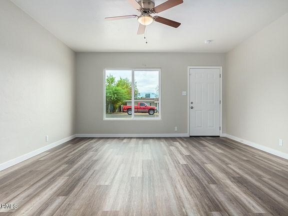 5th image of 2612 W MULBERRY Drive