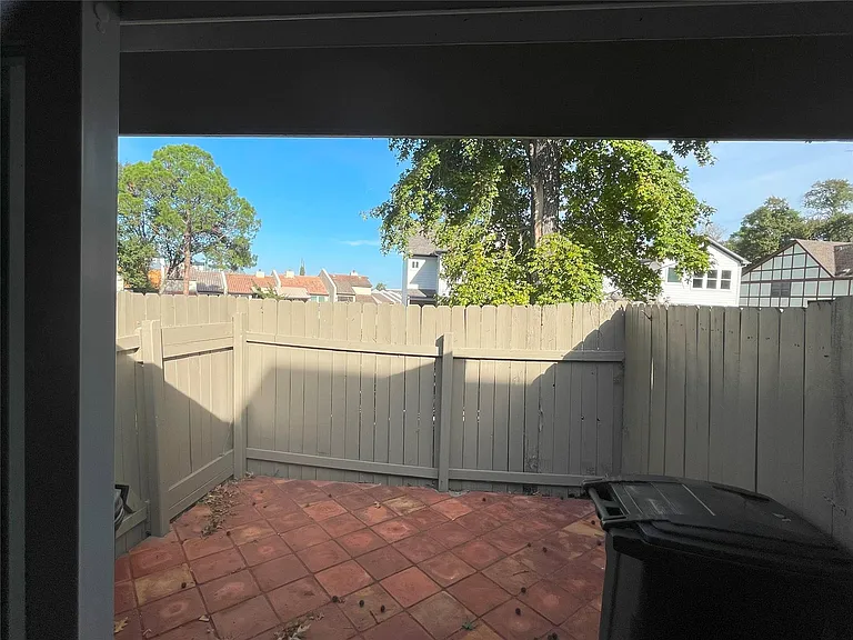12315 Glenview Dr — Photo 11