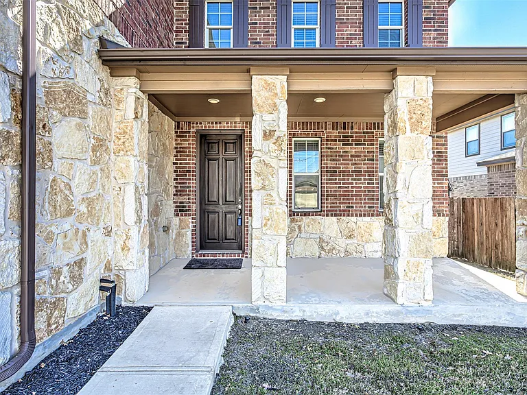 339 Alamosa Dr — Photo 4