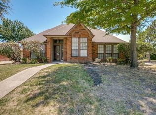 2759 Wentworth Dr, Grand Prairie, TX 75052