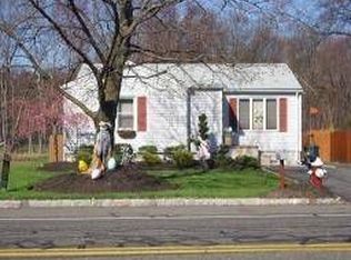 87 Plymouth St, Fairfield, NJ 07004