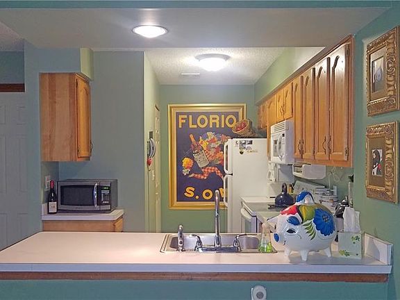 4th image of 13 Keph Dr APT 6