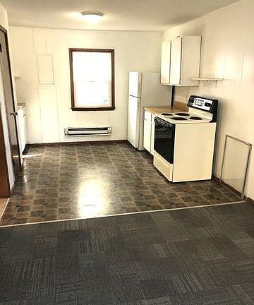 3rd image of 597 N 2nd Ave