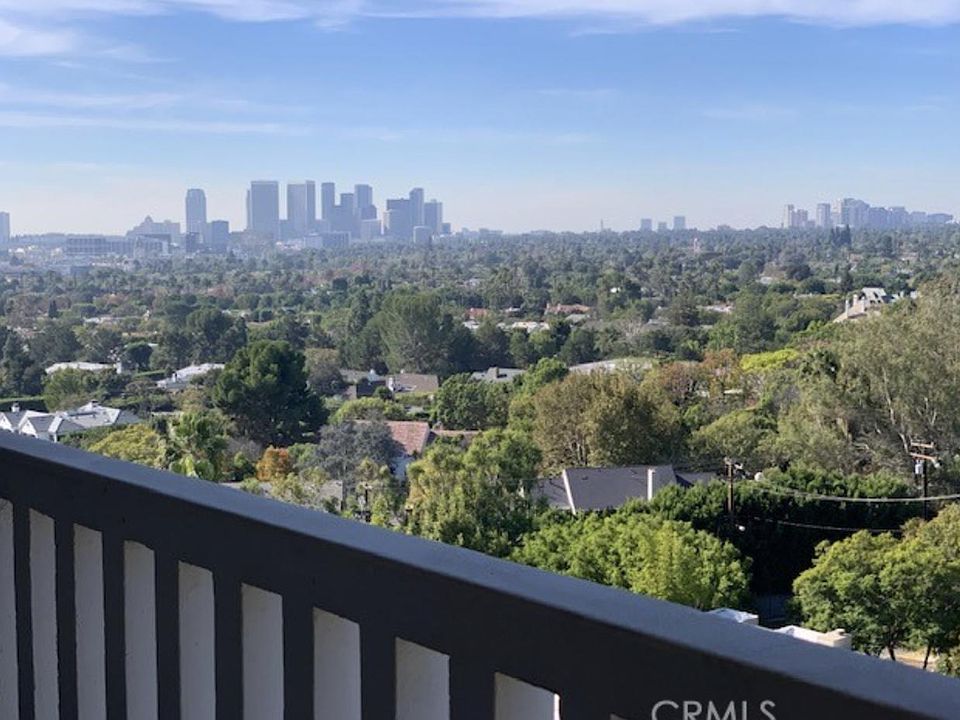 1st image of 999 N Doheny Dr APT 912