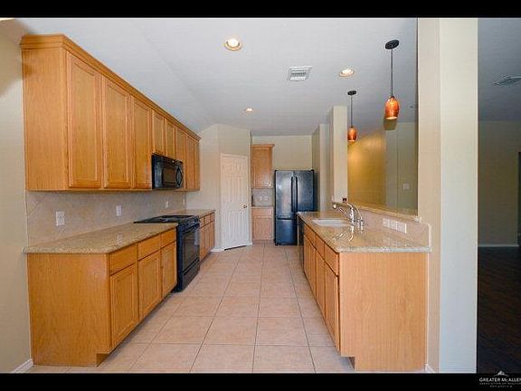 4th image of 3904 Santa Olivia St
