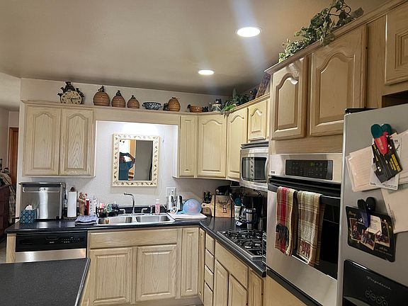 3rd image of 22177 Midvale Road