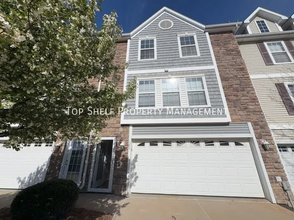 386 NE Satinwood, Waukee, IA 50263