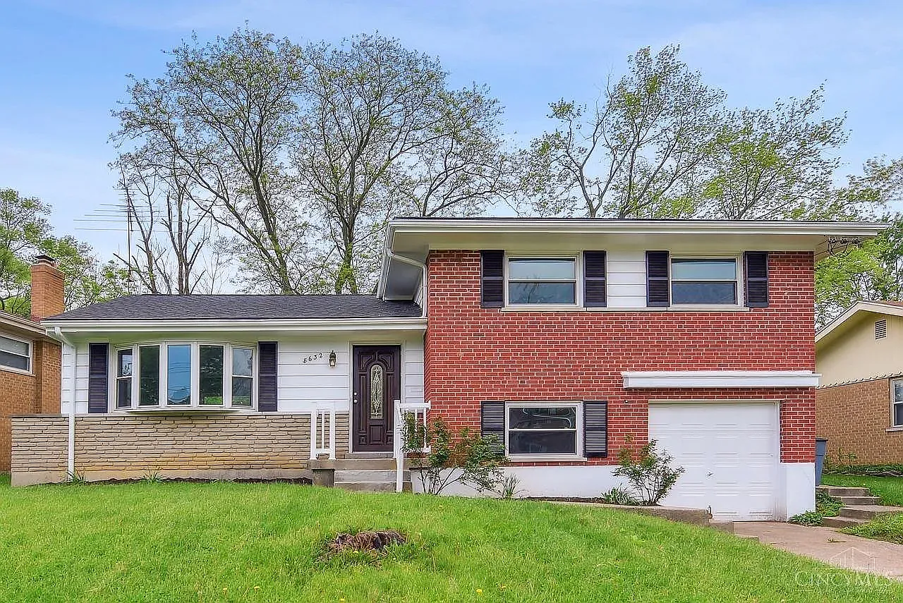 3 bed, 1.5 bath, 1428 sqft, $2,200 — Photo 1