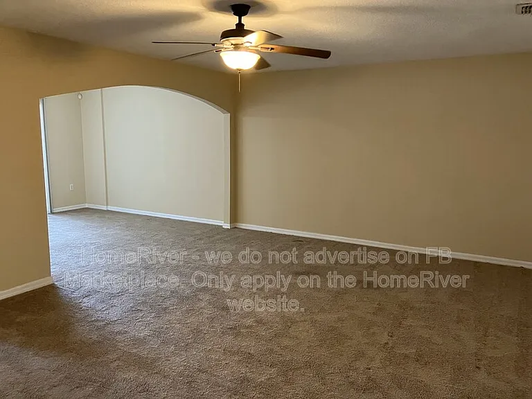 7409 Palm Hills Dr — Photo 2