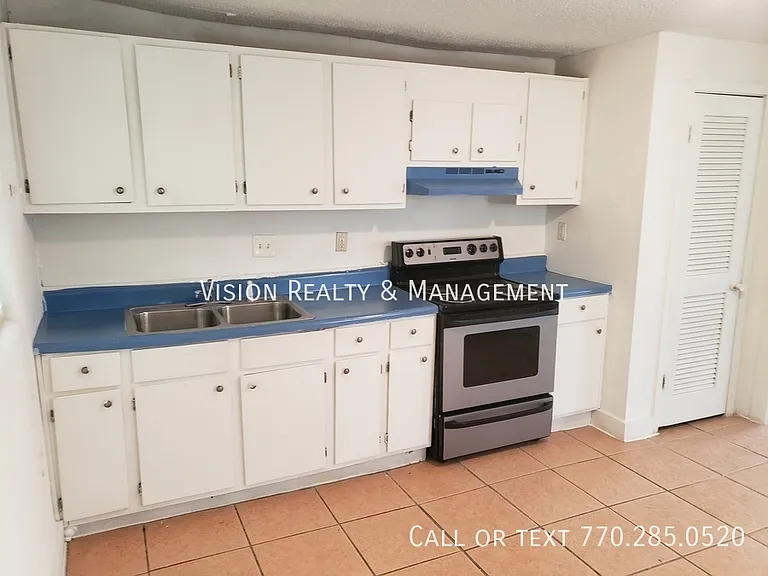 1070 Ollie Cir NW — Photo 6