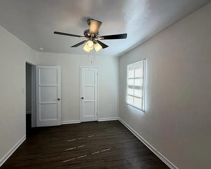 5113 W 20th St #1/2 — Photo 18
