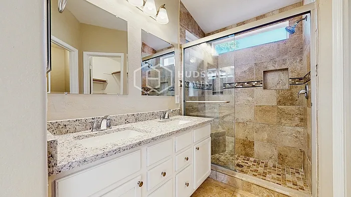 3259 E Kerry Ln — Photo 16