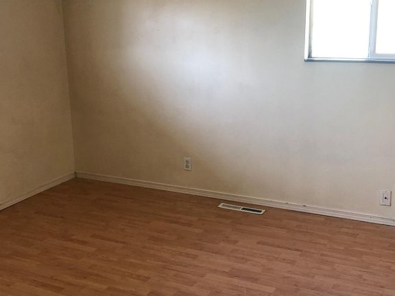 3rd image of 13253 35th Ave NE