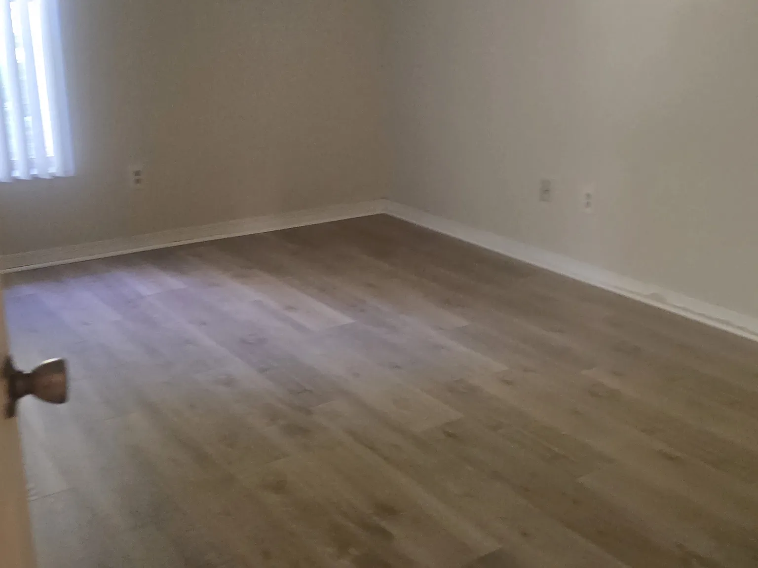 2 bed, 1181 sqft, $1,900 — Photo 3