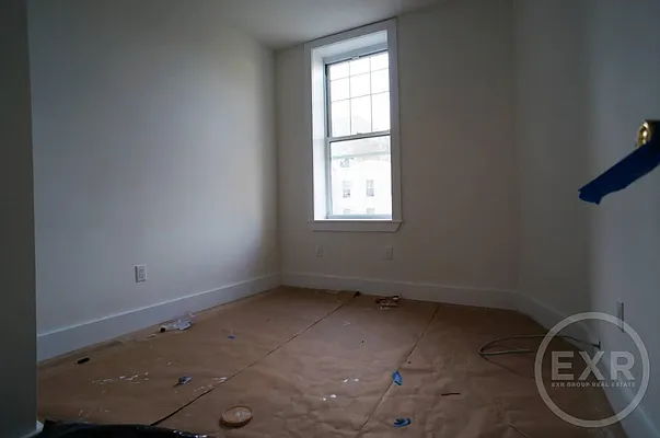 Rented by EXR | media 42
