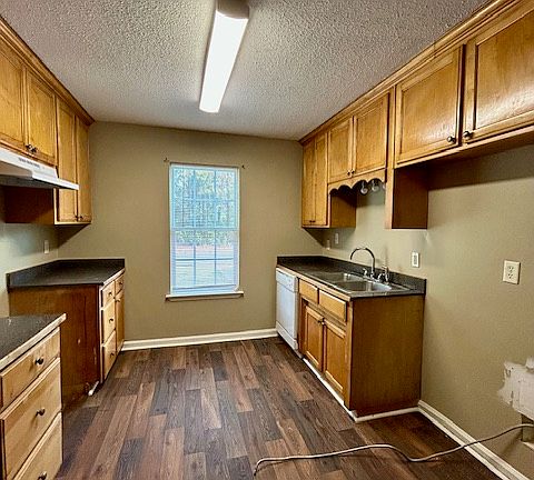 5th image of 1404 Baymeadows Dr APT A