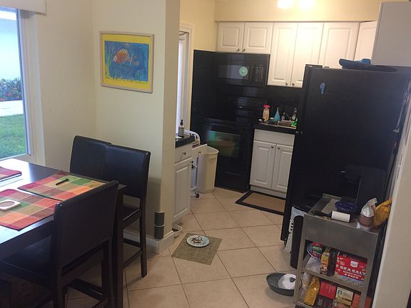 3rd image of 4201 Bougainvilla Dr APT 4