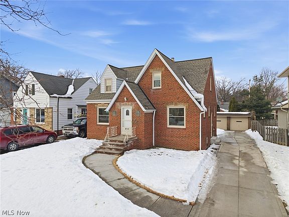 3rd image of 4424 Forestwood Dr