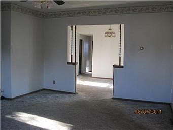 2nd image of 3513 Saint John Ave