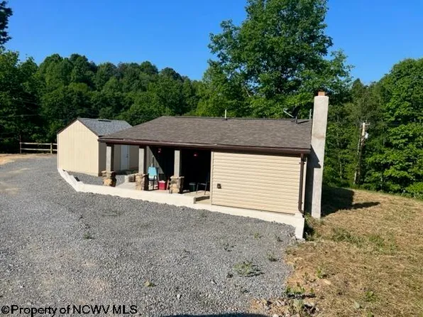 4164 Old Elkins Rd, Buckhannon, WV 26201