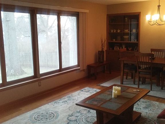3rd image of 1410 32nd Ave