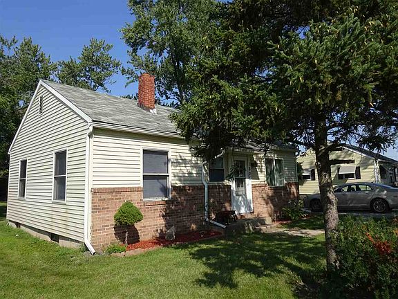 3rd image of 1806 Lincolnway E