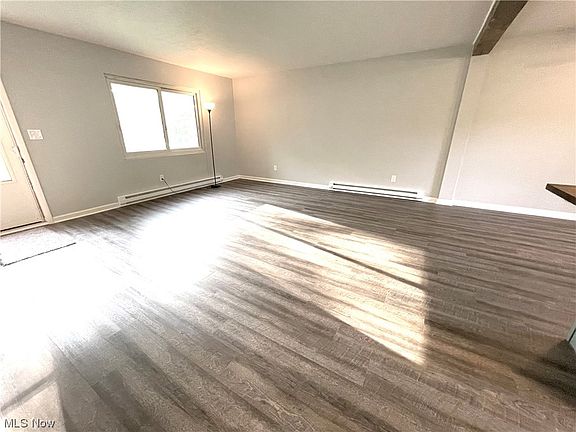 2nd image of 1501 Chapman Ave