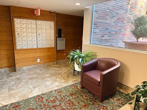 3rd image of 3100 Lake Mendota Dr APT 401
