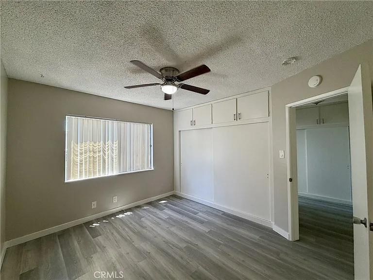 2309 Cedar Ave — Photo 9