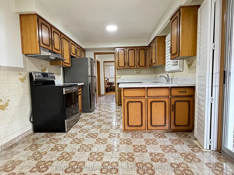 27 Bowhill Cres #MAIN — Photo 4