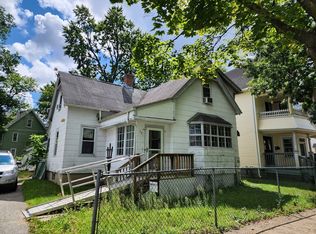 17 Forest St, Springfield, MA 01108