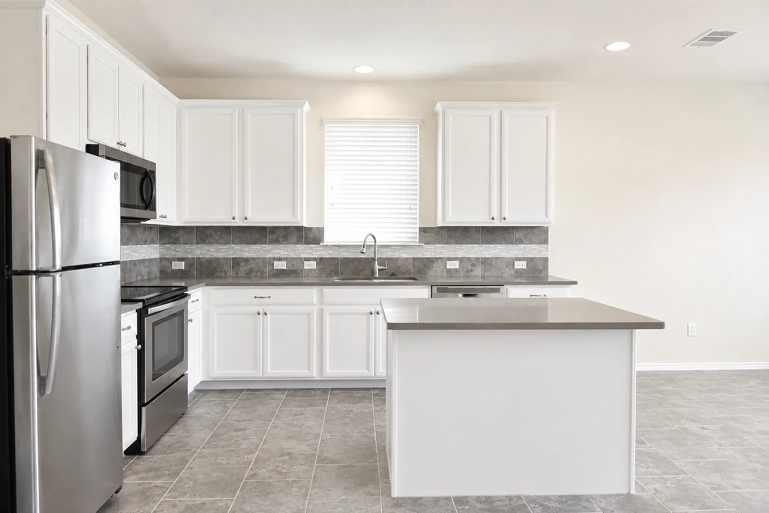 204 W Vega Ln, Killeen — Photo 4