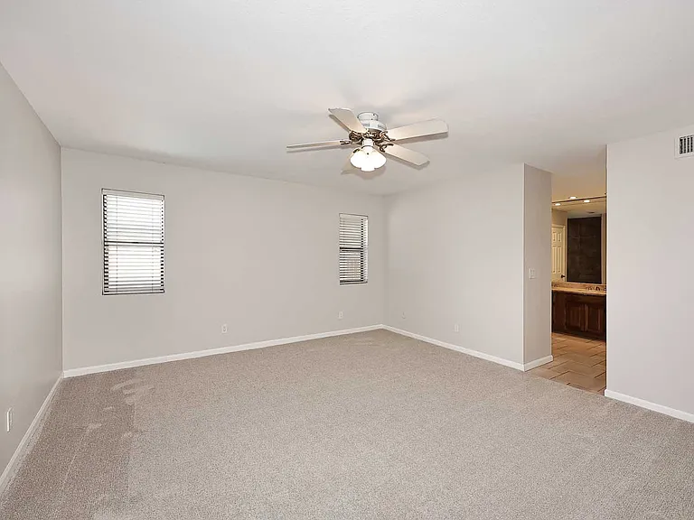 1627 E Redfield Rd — Photo 20
