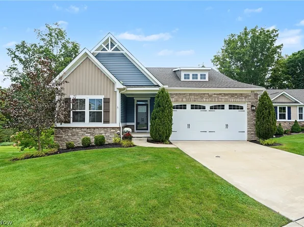 830 Sunrise Cir, Aurora, OH 44202