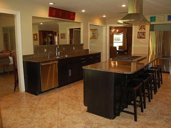 5th image of 119 E Ruelle Dr