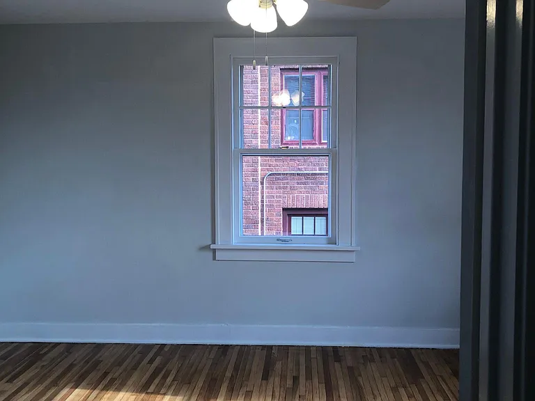 1489 W Riverview Ave — Photo 11