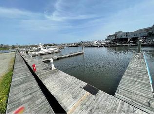 142 Ferry Rd SUITE 12, Old Saybrook, CT 06475